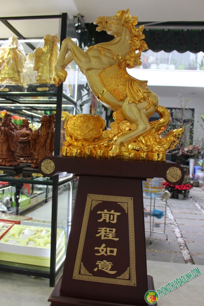 Ngựa Phong Thủy Mạ Vàng Loại Lớn