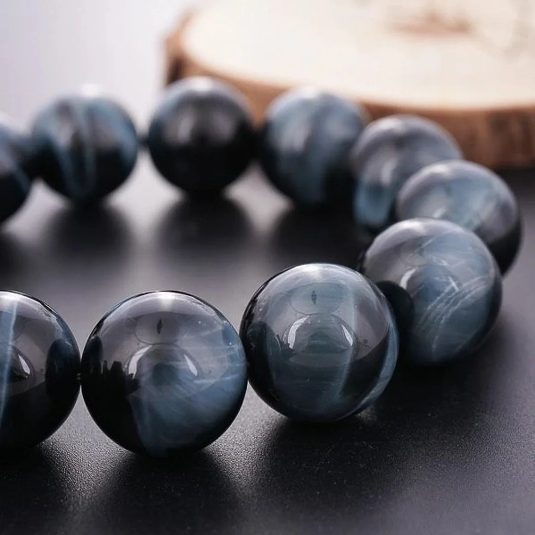 đá mắt hổ xanh đen tự nhiên với hiệu ứng ánh lụa