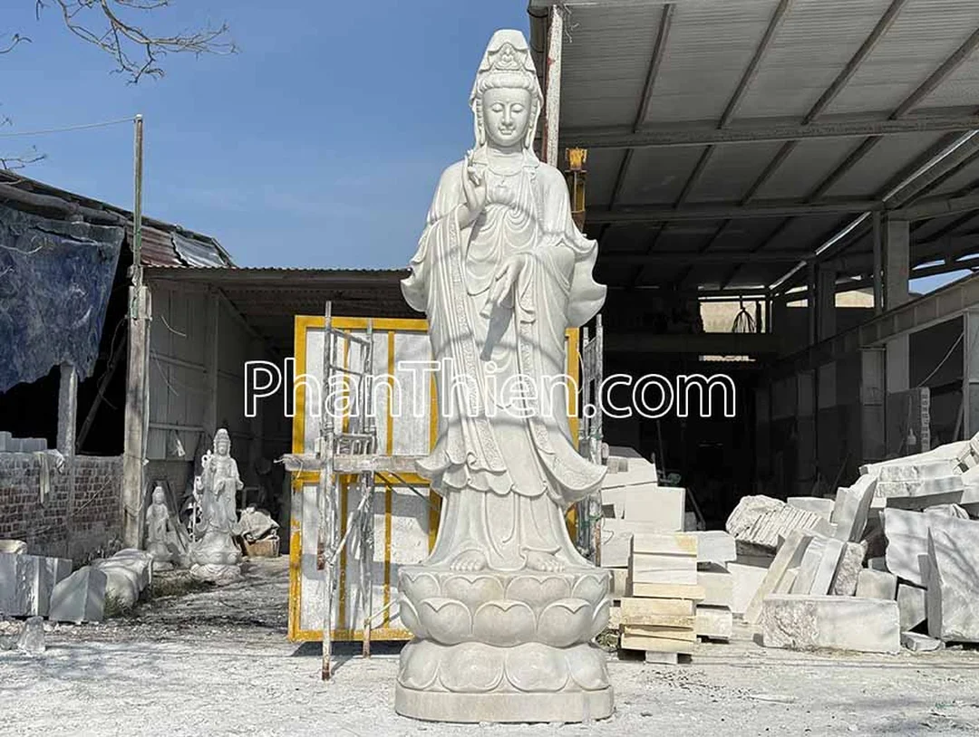mẫu tượng quan âm đẹp bằng đá ngoài trời cao lớn
