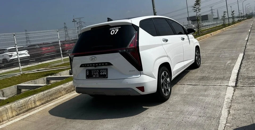 mệnh hỏa mua xe màu gì tránh màu tương khắc