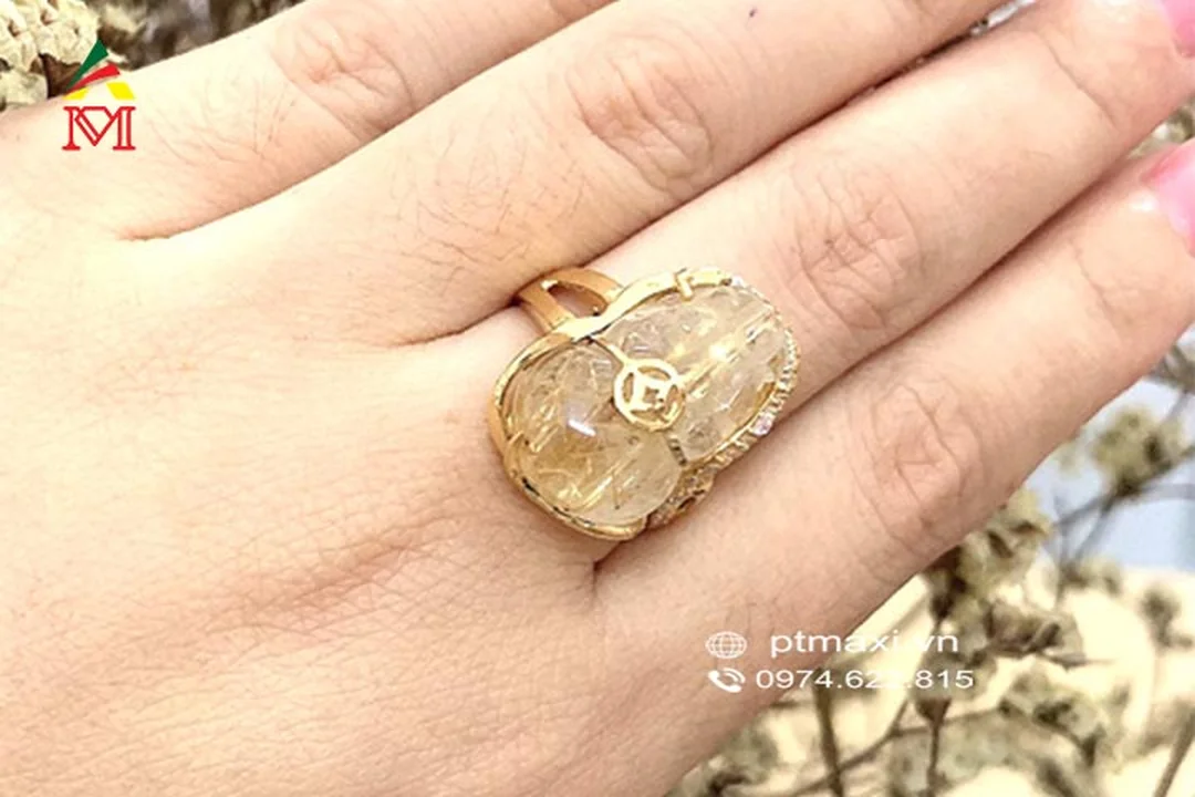 Nhẫn tỳ hưu mệnh Kim màu vàng nhẫn tỳ hưu mệnh kim màu vàng cho người đeo hằng ngày