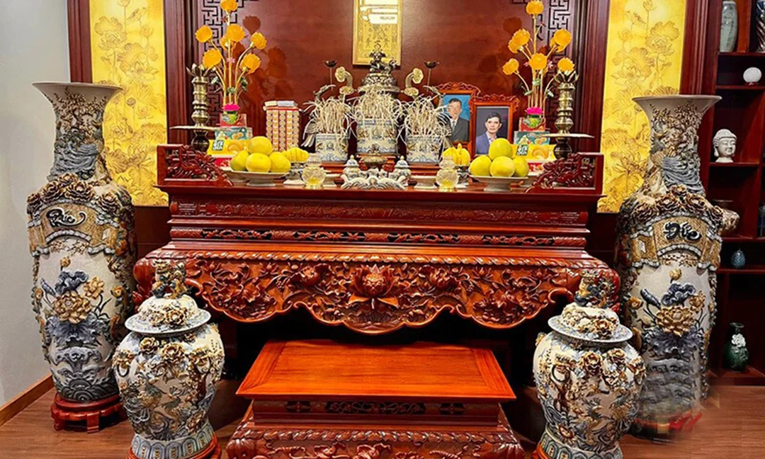 phong thủy bàn thờ tổ tiên trong căn hộ nhỏ cần tránh đặt quá lộ