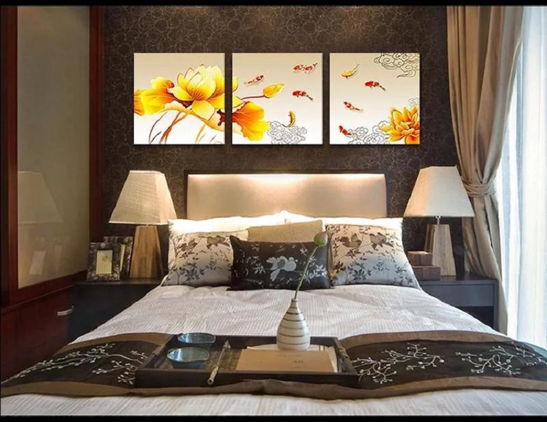 So sánh chất liệu tranh phong thủy phòng ngủ vợ chồng canvas và tráng gương