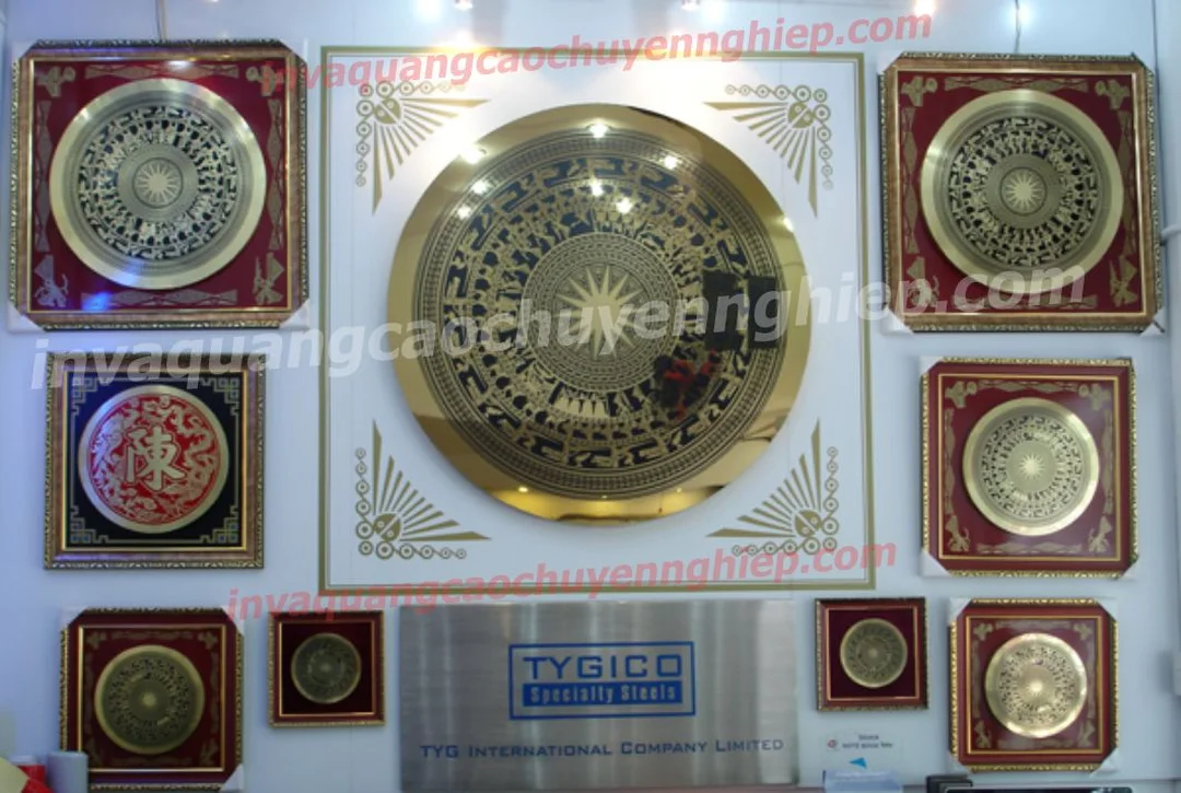 tranh trống đồng phong thủy phòng khách hoa văn Đông Sơn