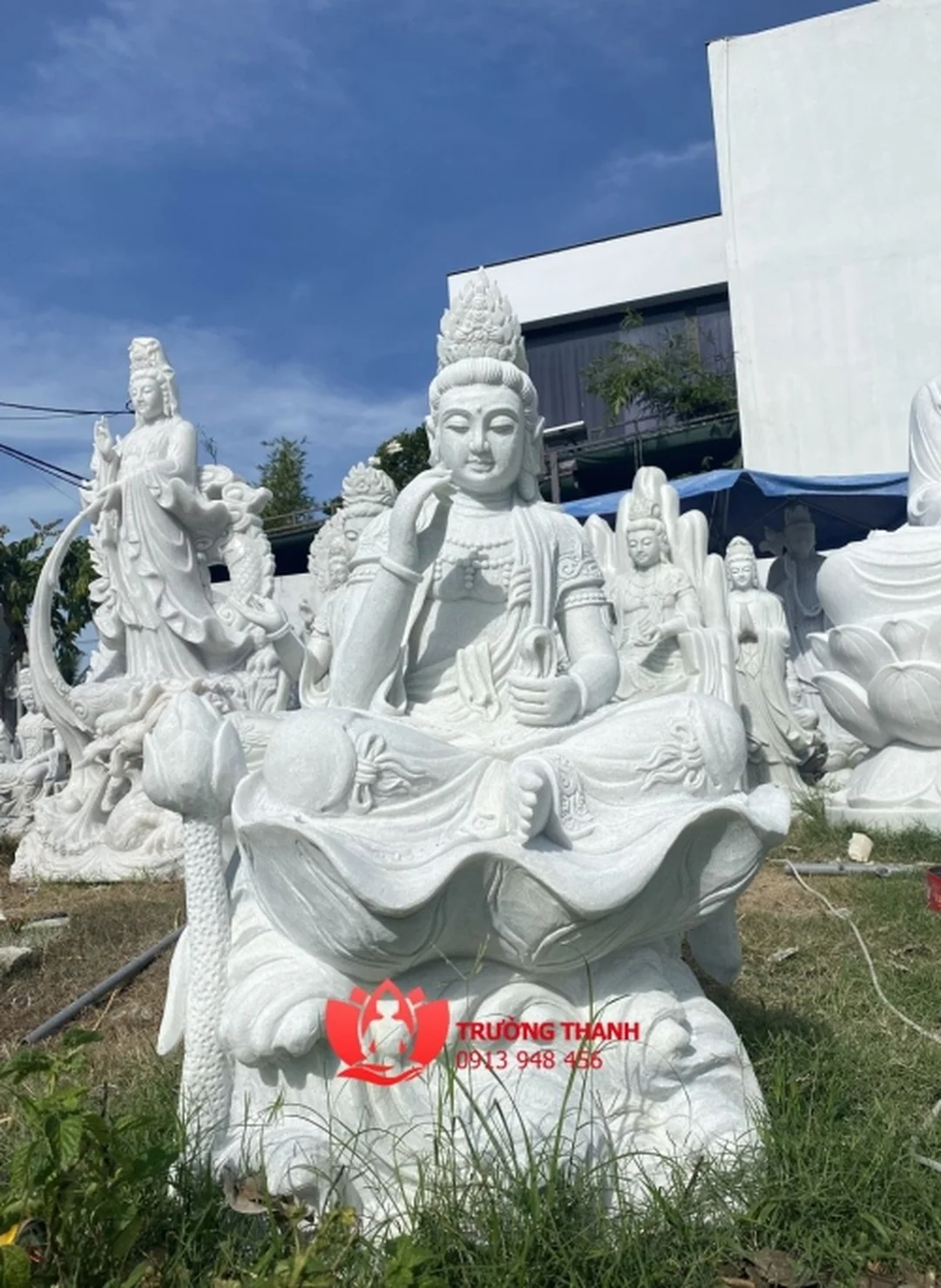 Tượng Quan Âm Bạch Y bằng đá trắng tượng quan âm bạch y bằng đá trắng chế tác tinh xảo