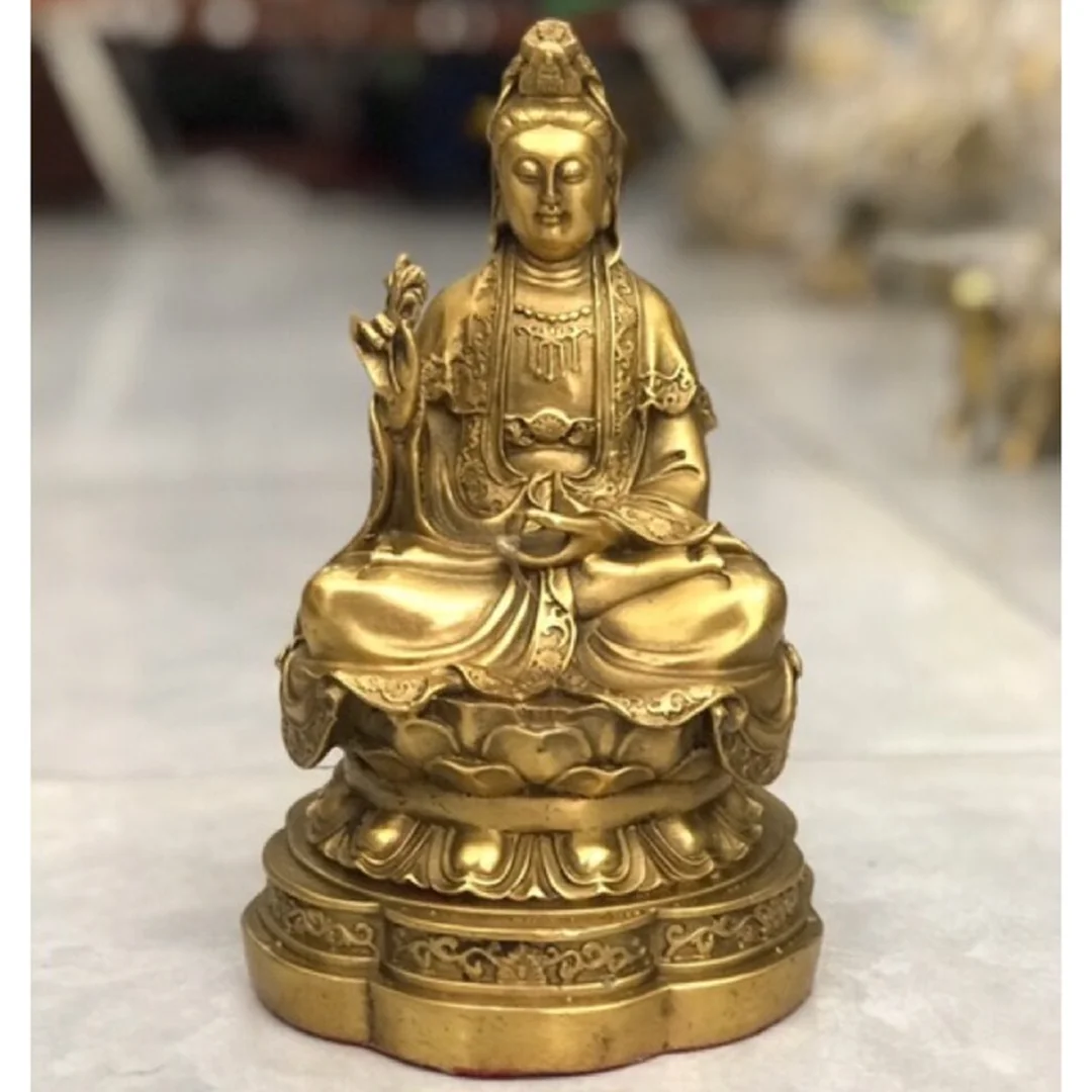 Tượng Quan Âm bằng đồng trong không gian thờ tượng quan âm bằng đồng trong không gian thờ tự