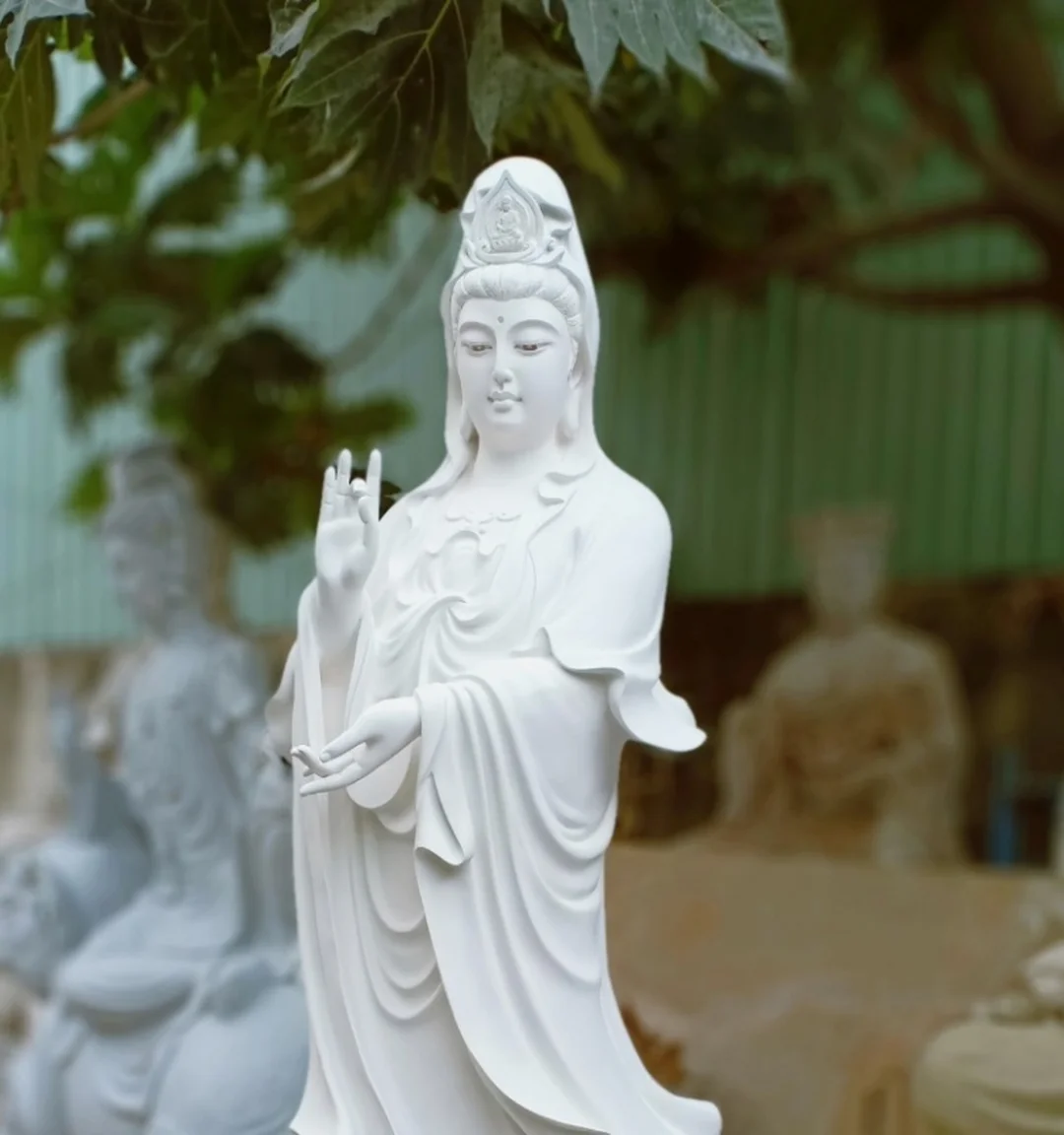 tượng quan âm bồ tát bằng đá chạm khắc tinh xảo