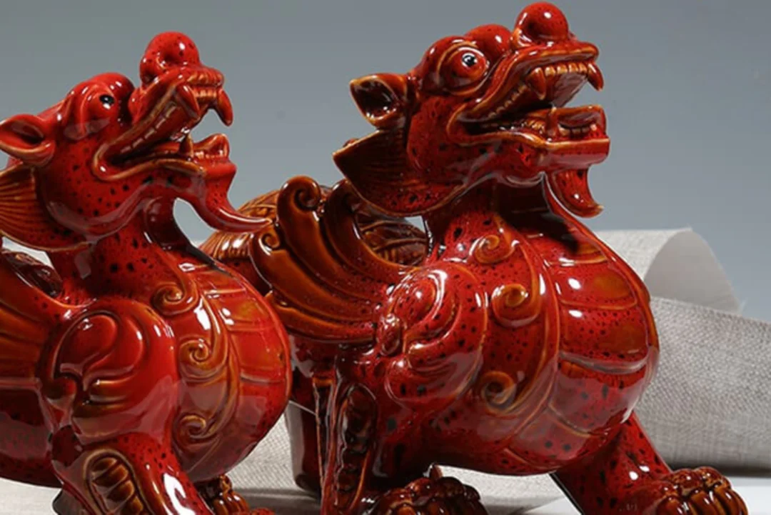 tỳ hưu chiêu tài tích gốm sứ Bát Tràng