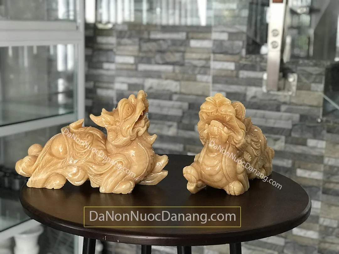 Tỳ hưu đá ngọc Hoàng Long tự nhiên tỳ hưu đá ngọc Hoàng Long tự nhiên dùng cho không gian sang trọng