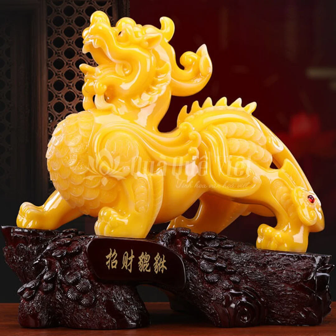 Tỳ hưu mệnh Kim màu vàng để bàn làm việc tỳ hưu mệnh kim màu vàng để bàn làm việc