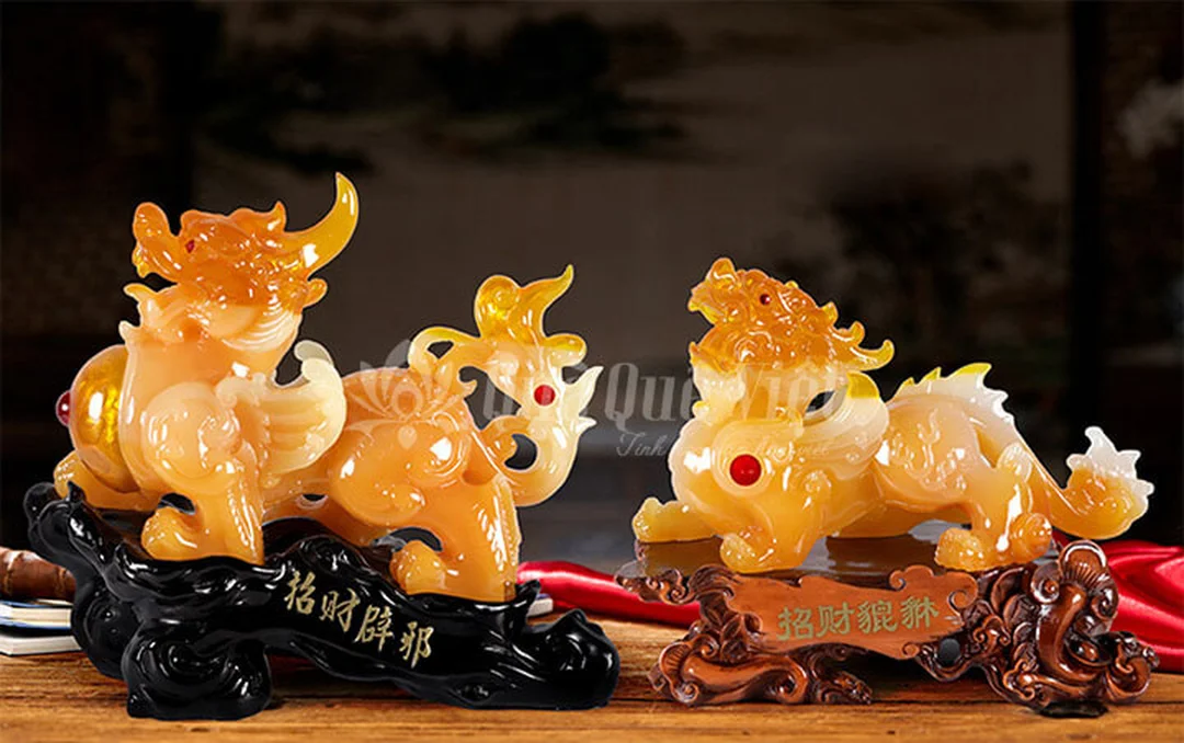 tỳ hưu phong thủy mệnh thổ màu vàng nâu