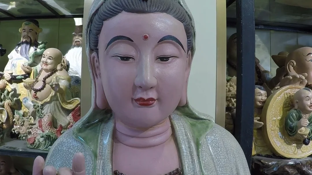 Video tham quan tượng Phật bà Quan Âm gốm sứ Bát Tràng