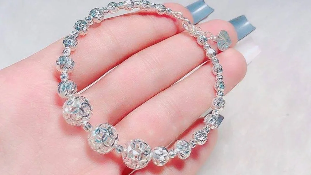 Vòng đá phong thủy mệnh Kim cho nữ tránh lỗi chọn sai vòng đá phong thủy mệnh kim cho nữ tránh lỗi chọn sai