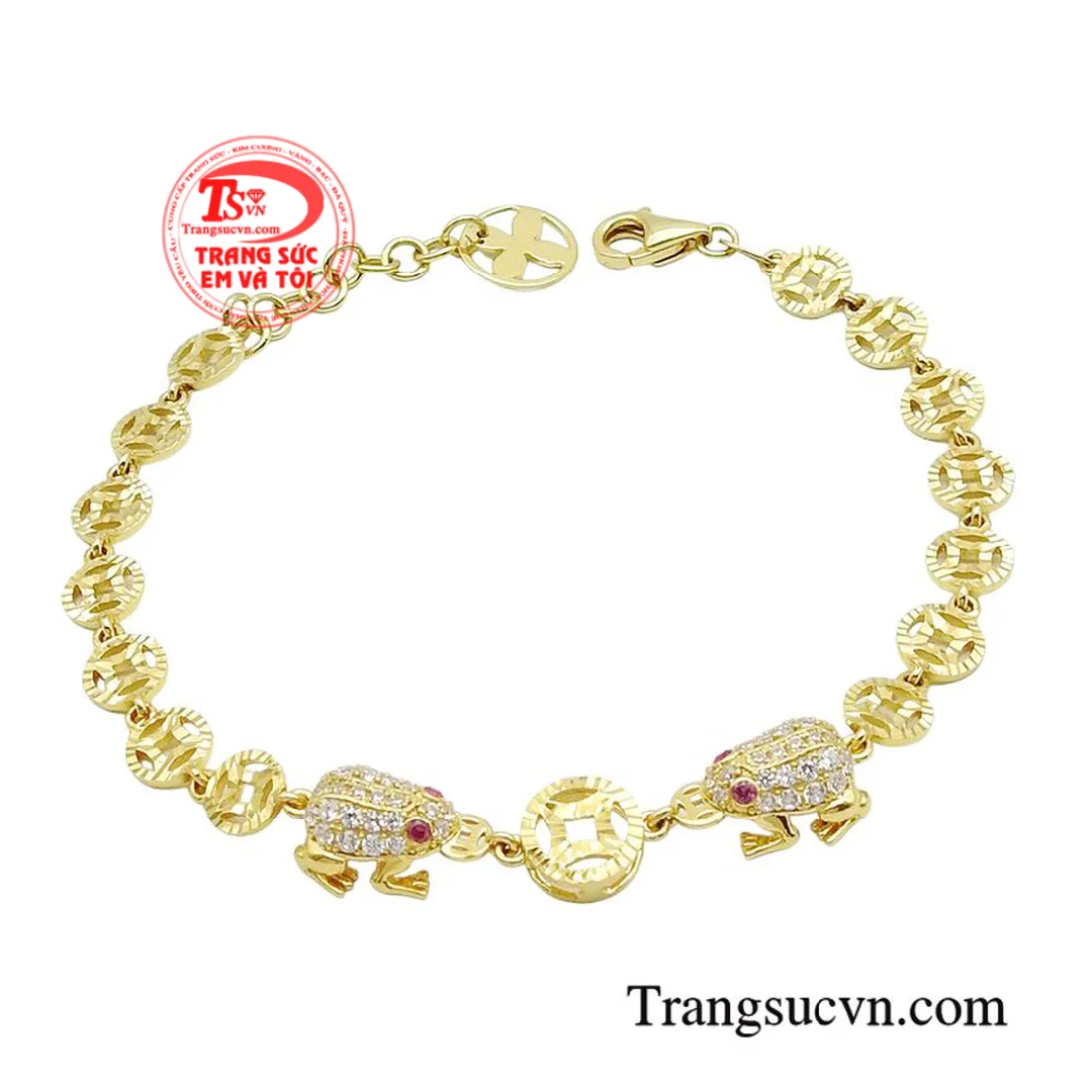 vòng tay thiềm thừ bạc nhìn gần chi tiết charm