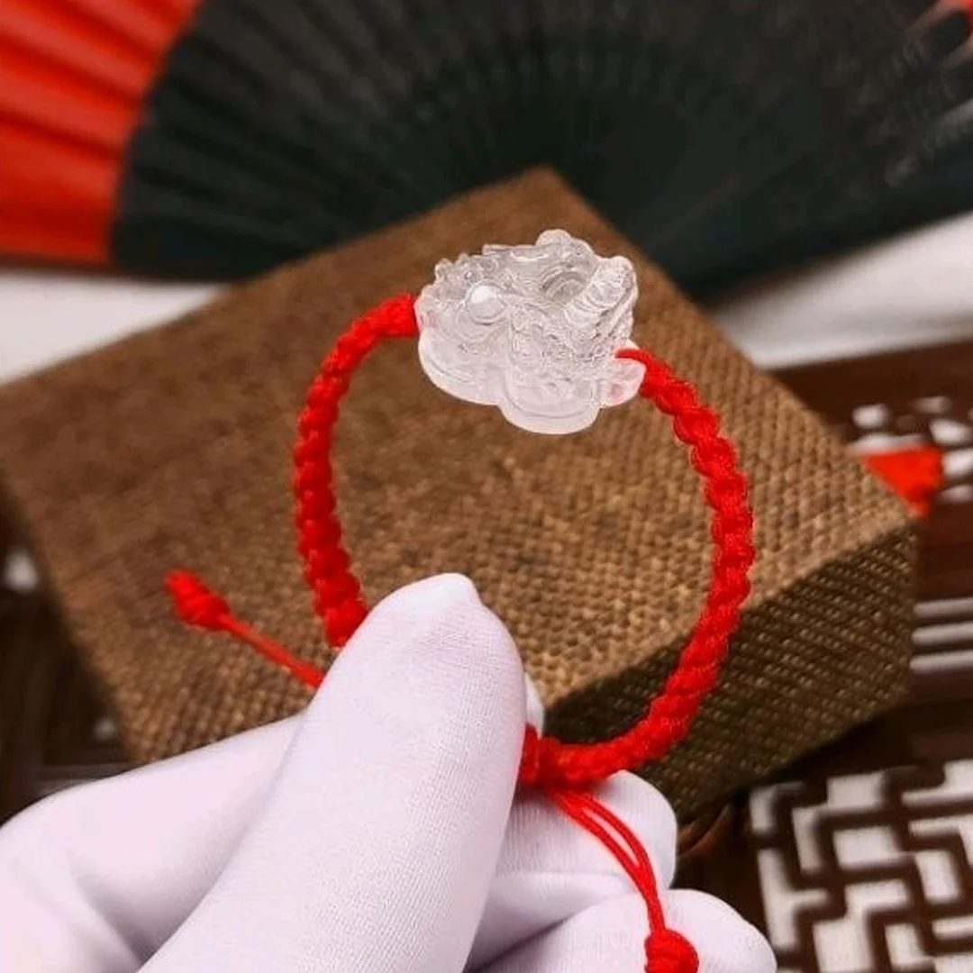vòng tay thiềm thừ dây phong thủy màu đỏ